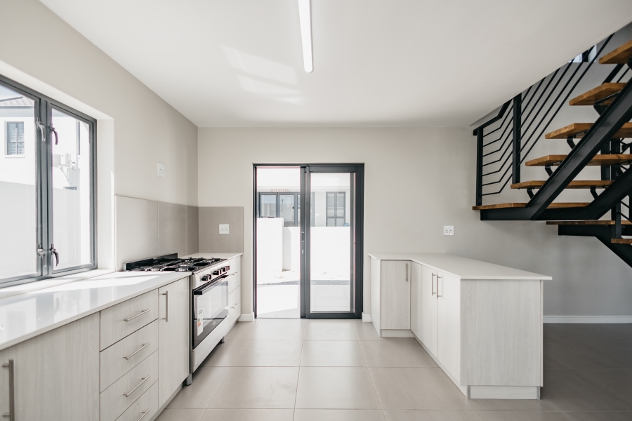 3 Bedroom Property for Sale in Jakarandas Western Cape